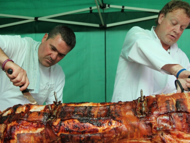 Hire a pig roast from the experts